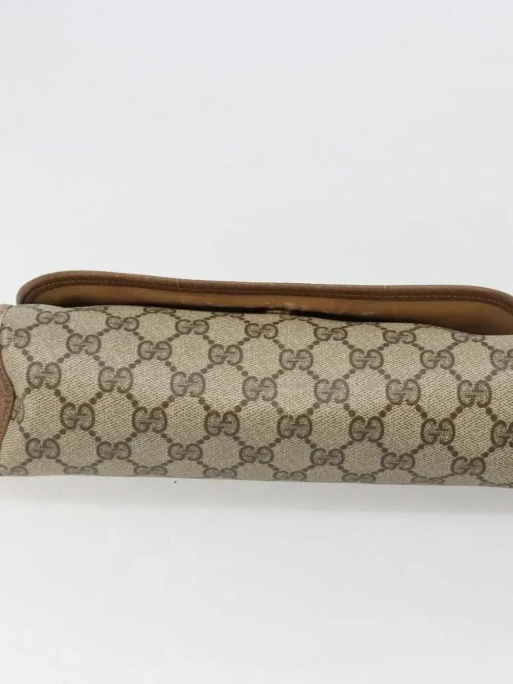 Gucci brand	gucci color	beige
